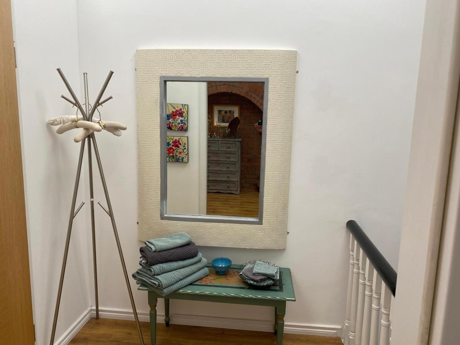 True Colours Apartment In Central Location Bangor  Kültér fotó
